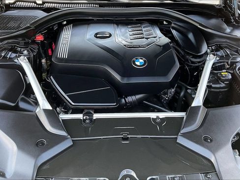 Used 2022 BMW 530i xDrive w/ Convenience Package AWD/4WD image 32