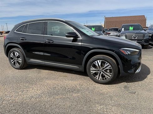 Used 2025 Mercedes-Benz GLA 250 image 2