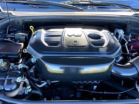 Used 2017 Jeep Grand Cherokee Overland image 31