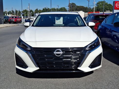 New 2025 Nissan Altima 2.5 SL image 2