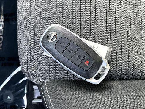 Used 2023 Nissan Rogue SV image 20