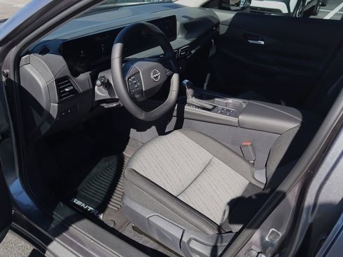 New 2026 Nissan Sentra SV w/ SV Convenience Package image 13