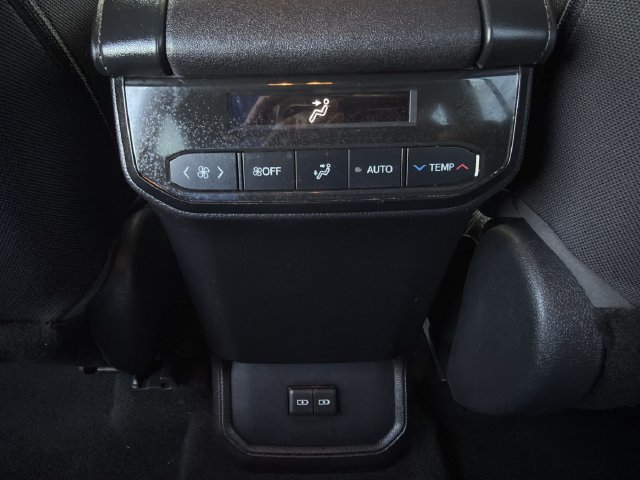 Used 2022 Toyota Highlander L AWD/4WD image 25