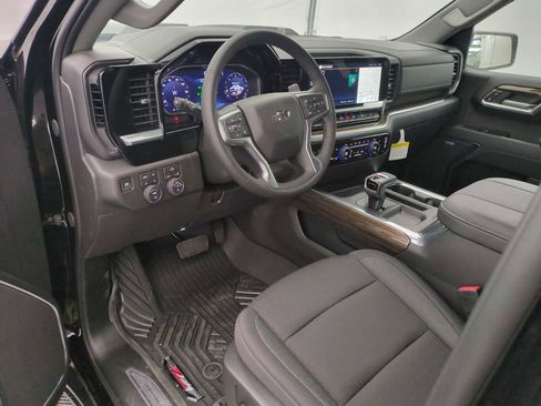 New 2026 Chevrolet Silverado 1500 LT Trail Boss w/ Convenience Package II image 2