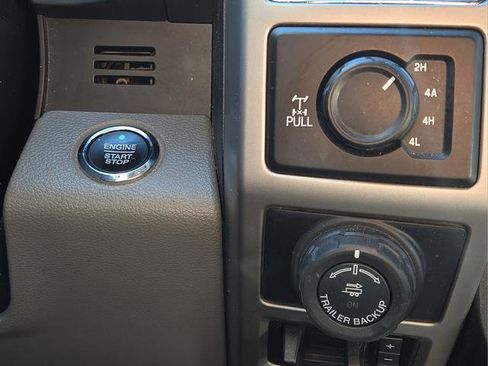 Used 2018 Ford F150 Lariat w/ Equipment Group 502A Luxury image 26