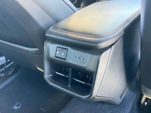 Used 2025 Dodge Charger Daytona Scat Pack w/ Track Pack image 17