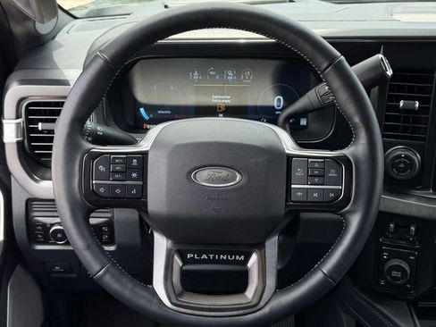 Used 2026 Ford F250 Platinum AWD/4WD image 11
