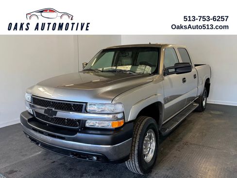 Used 2002 Chevrolet Silverado 2500 LT w/ Off-Road Skid Plate Pkg AWD/4WD image 1