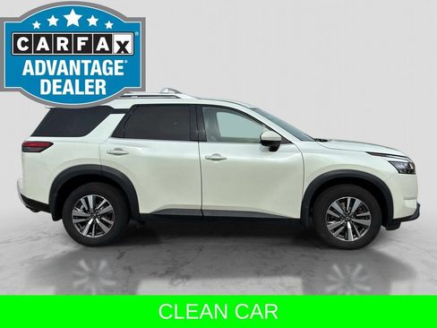 Used 2023 Nissan Pathfinder SL AWD/4WD image 8