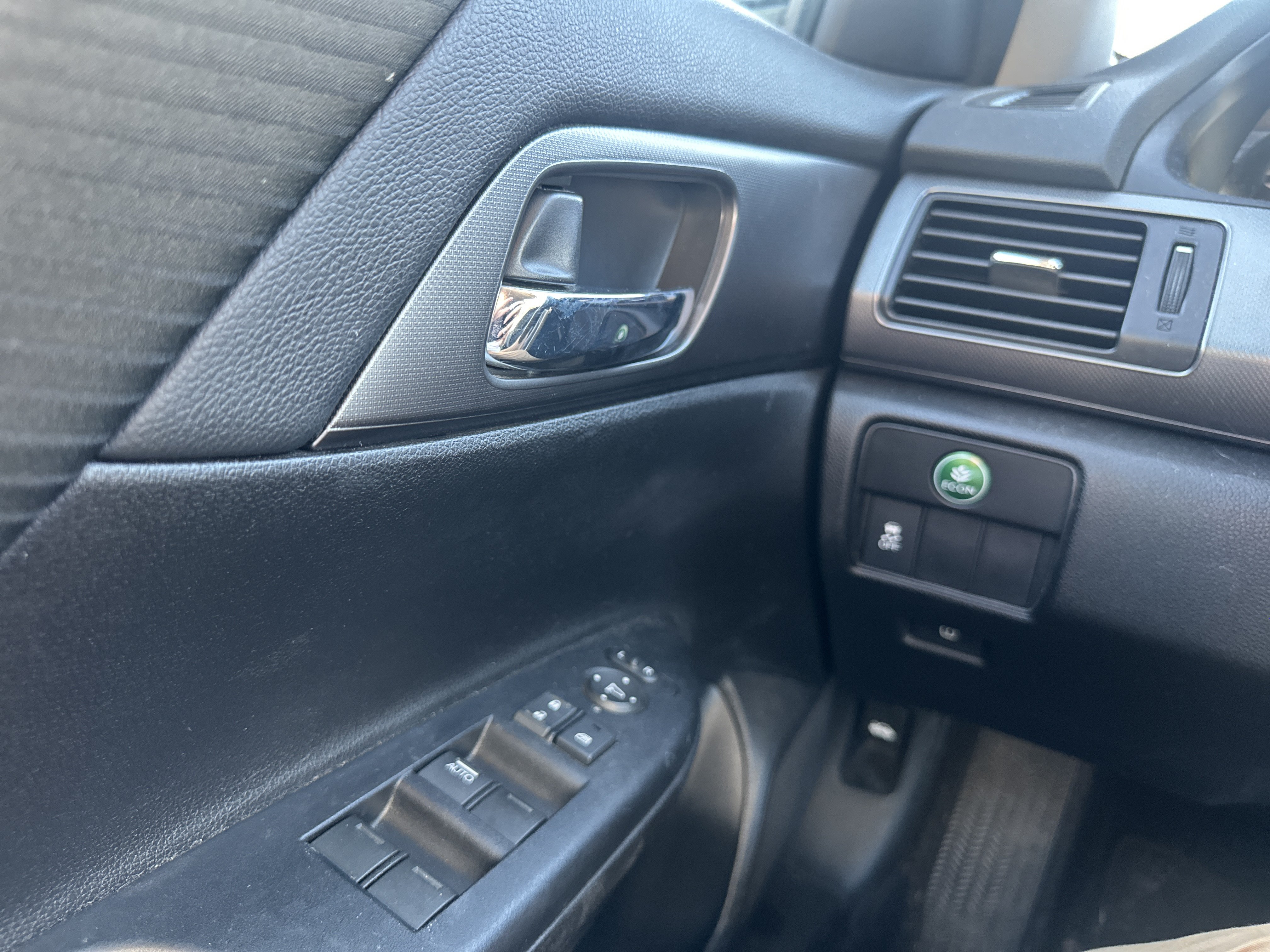 Used 2014 Honda Accord LX image 24