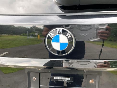 Used 2022 BMW X7 M50i w/ Cold Weather Package AWD/4WD image 32