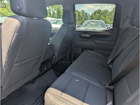 Used 2023 Chevrolet Silverado 1500 LT AWD/4WD image 12