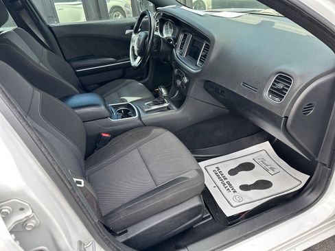 Used 2021 Dodge Charger SXT image 15