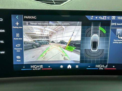 Used 2025 BMW 228i xDrive w/ Premium Package image 18