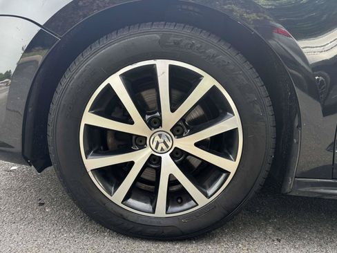 Used 2017 Volkswagen Jetta SE FWD image 7