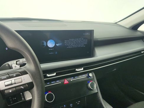 Used 2025 Hyundai Sonata SEL FWD image 14