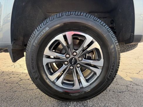 Used 2022 Chevrolet Colorado Z71 w/ Safety Package AWD/4WD image 15
