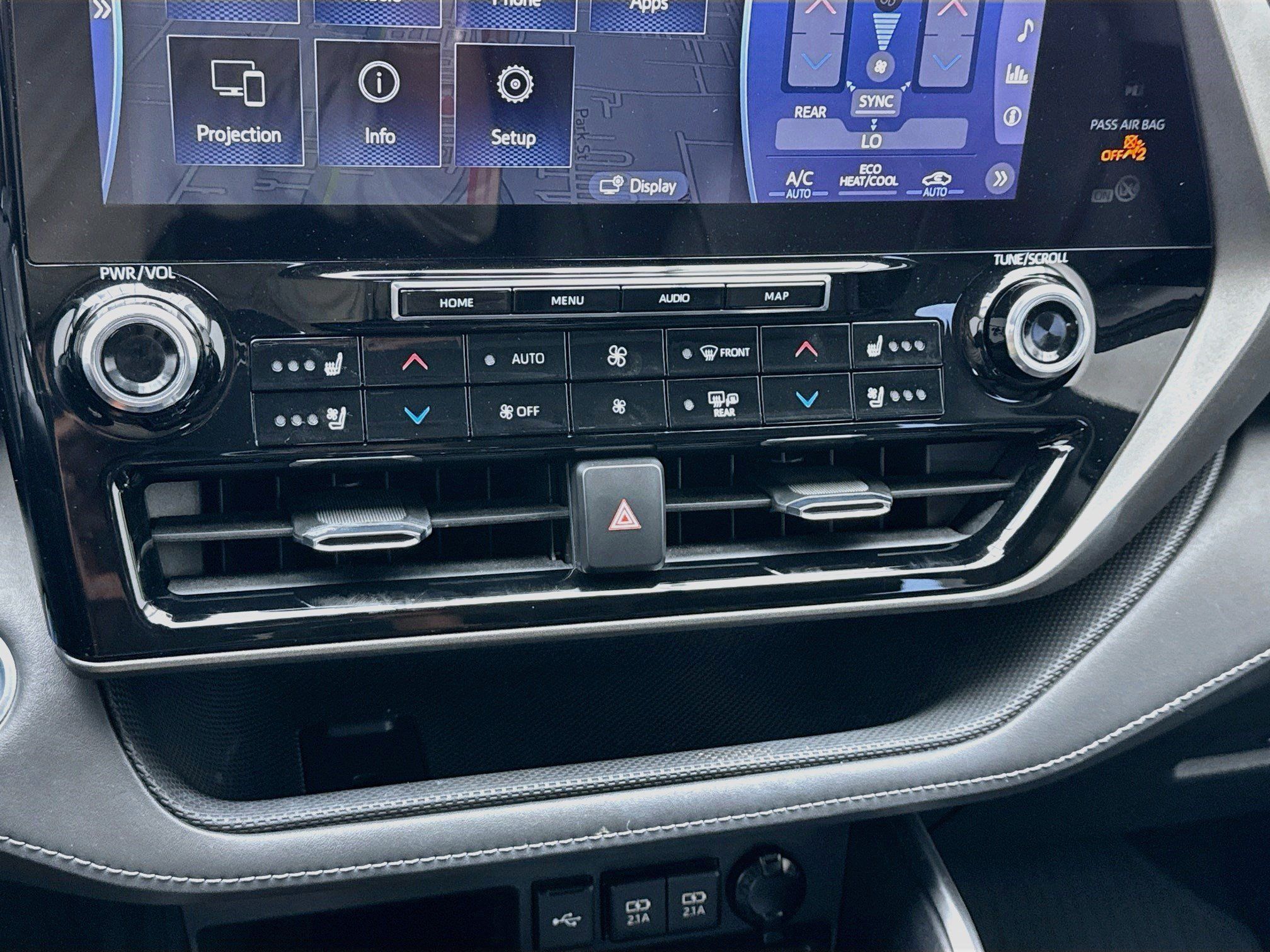 Used 2021 Toyota Highlander Limited AWD/4WD image 12