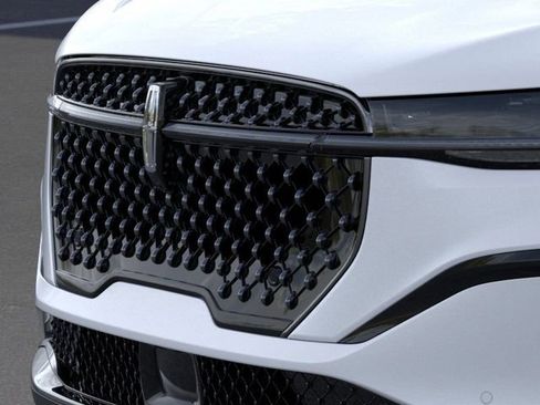 New 2025 Lincoln Nautilus Premier w/ Equipment Group 102A image 20