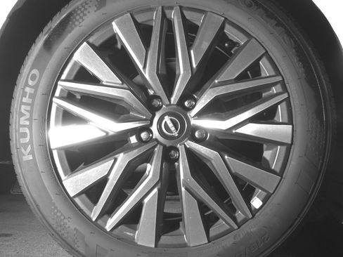 Used 2025 Nissan Altima 2.5 SV FWD image 15