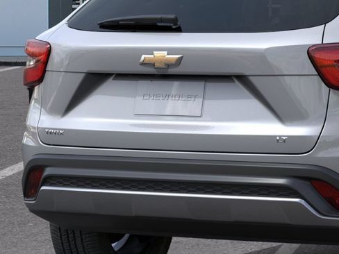 New 2026 Chevrolet Trax LT w/ LT Convenience Package FWD image 14