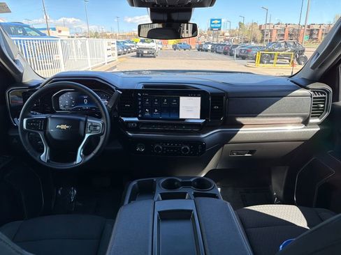 Used 2024 Chevrolet Silverado 1500 LT image 12