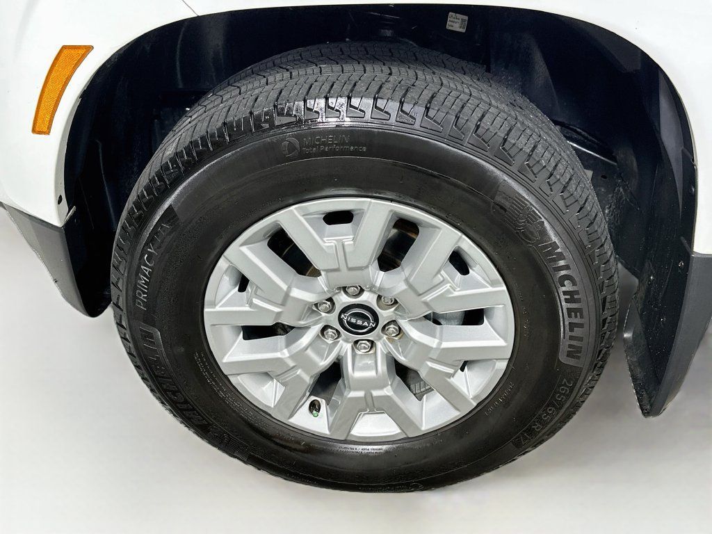 Used 2022 Nissan Frontier SV RWD image 24