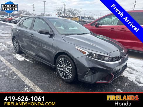 Used 2023 Kia Forte GT-Line w/ GT-Line Technology Package image 2