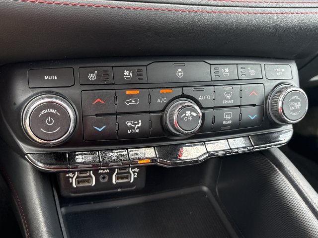 Used 2024 Dodge Durango GT AWD/4WD image 6