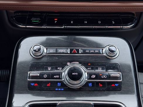 Certified 2023 Lincoln Nautilus Reserve AWD/4WD image 38