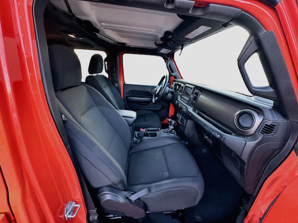 Used 2018 Jeep Wrangler Unlimited Sport S AWD/4WD image 32