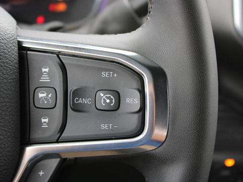 Used 2026 RAM 2500 Laramie AWD/4WD image 22