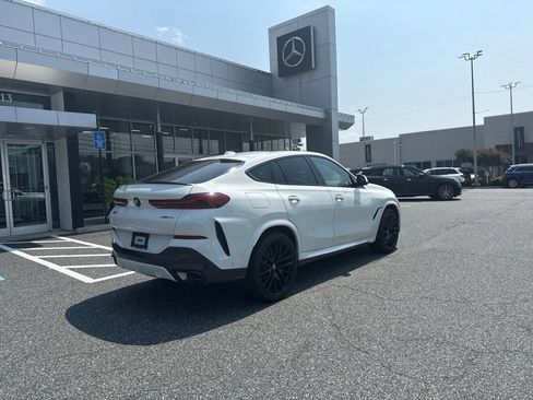 Used 2024 BMW X6 xDrive40i w/ Premium Package AWD/4WD image 4
