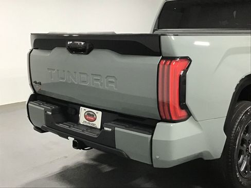 Used 2024 Toyota Tundra Platinum AWD/4WD image 9