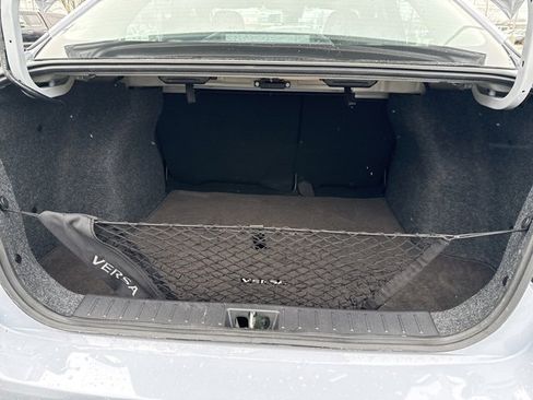 Used 2025 Nissan Versa SR w/ Trunk Package image 29