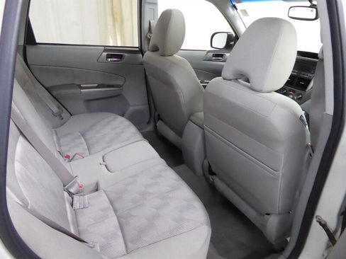 Used 2010 Subaru Forester 2.5X Premium w/ Popular Equipment Group 1A image 28
