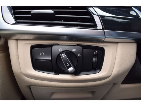 Used 2017 BMW X5 xDrive40e image 34