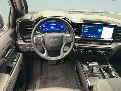 Used 2024 Chevrolet Silverado 1500 ZR2 w/ Technology Package AWD/4WD image 17