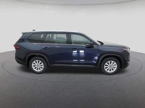 New 2026 Toyota Grand Highlander XLE image 11