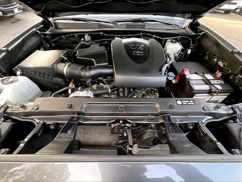 Used 2019 Toyota Tacoma TRD Off-Road image 13