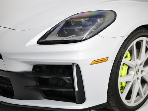 New 2026 Porsche Panamera 4 image 6