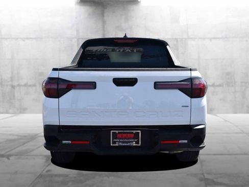 Used 2025 Hyundai Santa Cruz SEL AWD/4WD image 6