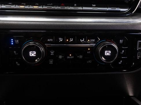 Used 2023 Chevrolet Silverado 1500 High Country AWD/4WD image 41