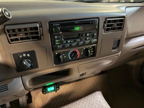 Used 2001 Ford F350 Lariat image 15