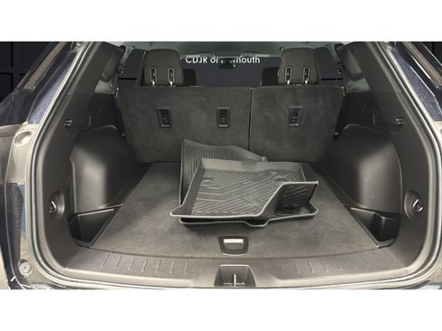 Used 2021 Chevrolet Blazer LT AWD/4WD image 36