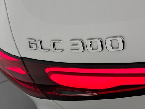 New 2026 Mercedes-Benz GLC 300 image 8