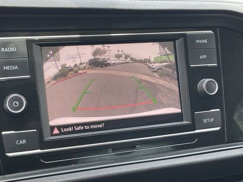 Used 2019 Volkswagen Jetta SE w/ Cold Weather Package FWD image 26