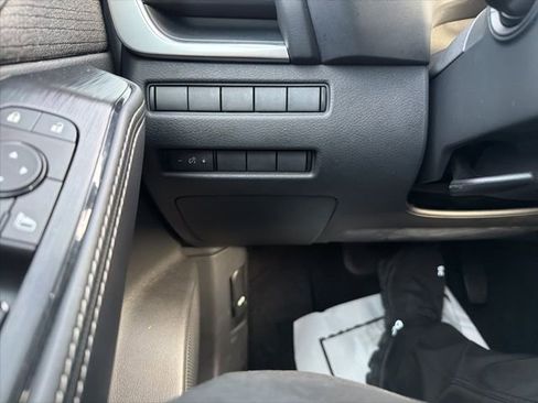 Used 2021 Nissan Rogue S image 15