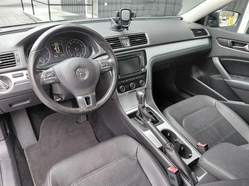 Used 2013 Volkswagen Passat TDI SE image 13