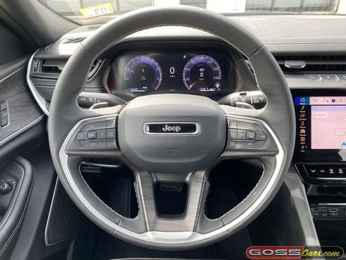 New 2026 Jeep Grand Cherokee Limited AWD/4WD image 17